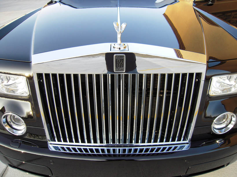 Reflection of Z-5 Zaino'd 2007 Rolls Royce Phantom w/ 24" Wheels